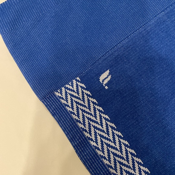 Fabletics High-Waisted Seamless Check Leggings - Picture 3 of 3